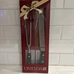 Oneida Kitchen Precision Series 2PC Carving Set 8 Knife & 6 Fork. Fixed Price $10.49.