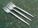 Stanley Roberts Astro Salad Set Of 3 Stainless. Fixed Price $17.99.