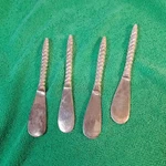 Vtg Silver Tone Spiral Twist Handle Butter Spreader Set Of 4 Charcuterie Knive. Fixed Price $20.00.