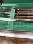 Cutco No 47 Straight Edge Table Steak Knives Set Of Five In Wooden Box. Fixed Price $120.00.