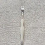Cutco 1726 Turning Fork, Pearl White Handle Usa Made. Fixed Price $35.00.