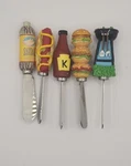 5 Pcs Boston Warehouse Hamburger Ketchup Hot Dog Grill Sausage Spreaders Knives. Fixed Price $12.00.