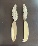 Nib Michael Aram Set Of 2 Feather Handled Cheese Charcuterie Knives Stainless. Fixed Price $39.99.