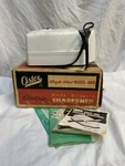 Oster Vintage Electric Knife - Scissors Sharpener Model 484 Single Wheel. Fixed Price $9.95.