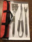 Frigidaire 4-PIECE Stainless Steel Bbq Grill Tool Set With Carrying Case New. Fixed Price $14.99.