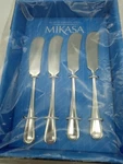 Mikasa Bravo 18/10 Stainless Steel Spreader, Set Of 4 Butter Knives. Fixed Price $21.29.